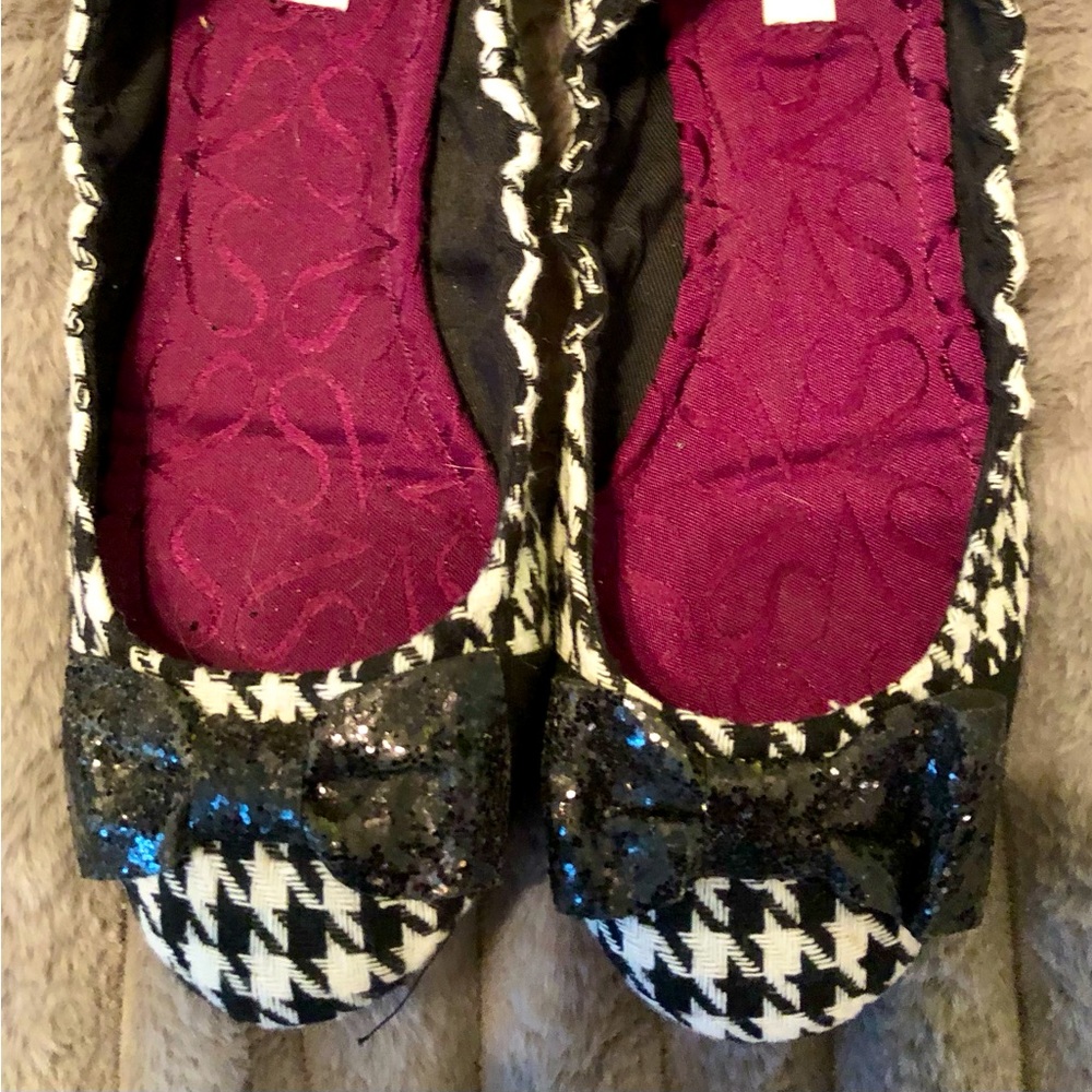 Vera Wang (Kohls) dressy flats